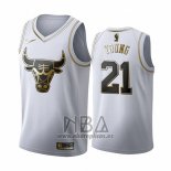 Camiseta Golden Edition Chicago Bulls Thaddeus Young NO 21 2019-20 Blanco