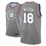 Camiseta Philadelphia 76ers Shake Milton NO 18 Ciudad 2018-19 Gris