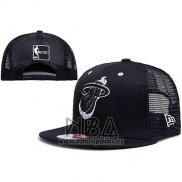 Gorra Miami Heat Snapback Blanco Negro