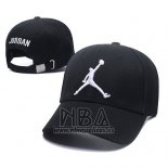 Gorra Jordan Negro Blanco2